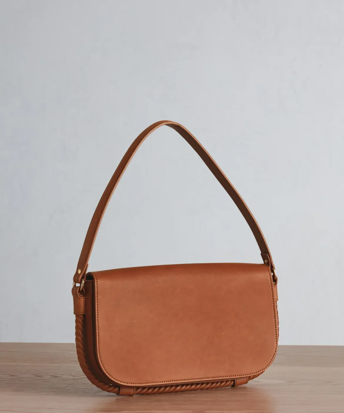Jenni Kayne Baguette Shoulder Bag Cognac Hot