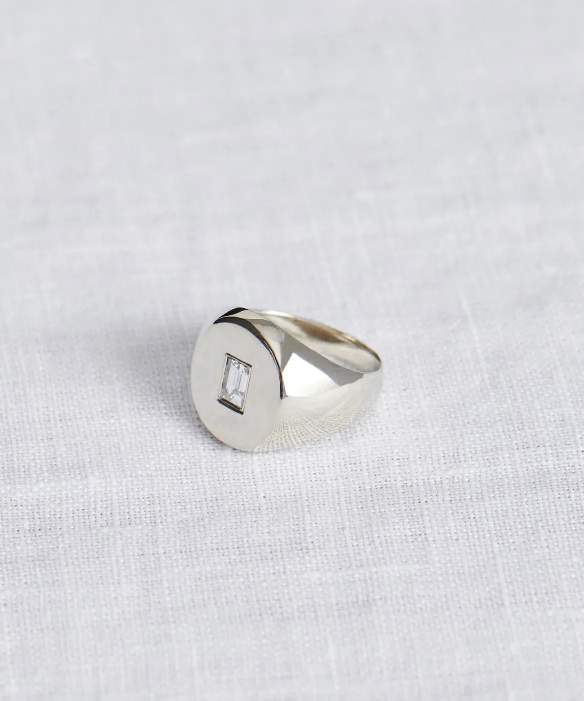 Jenni Kayne Gemma Baguette Signet Ring White Gold Hot