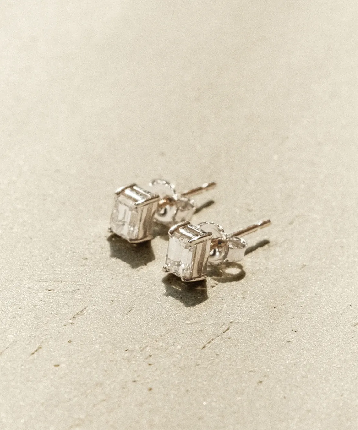 Jenni Kayne Ivy Emerald Cut Studs White Gold Hot
