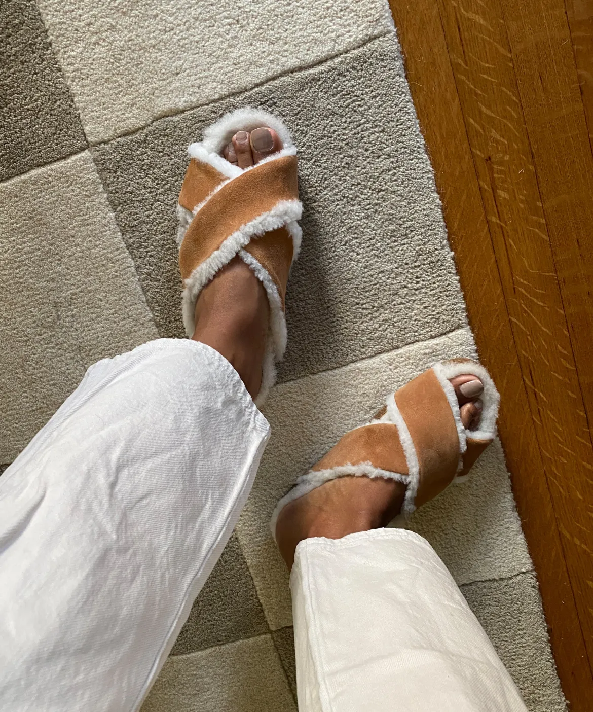 Jenni Kayne Shearling-Lined Crossover Sandal Saddle Best