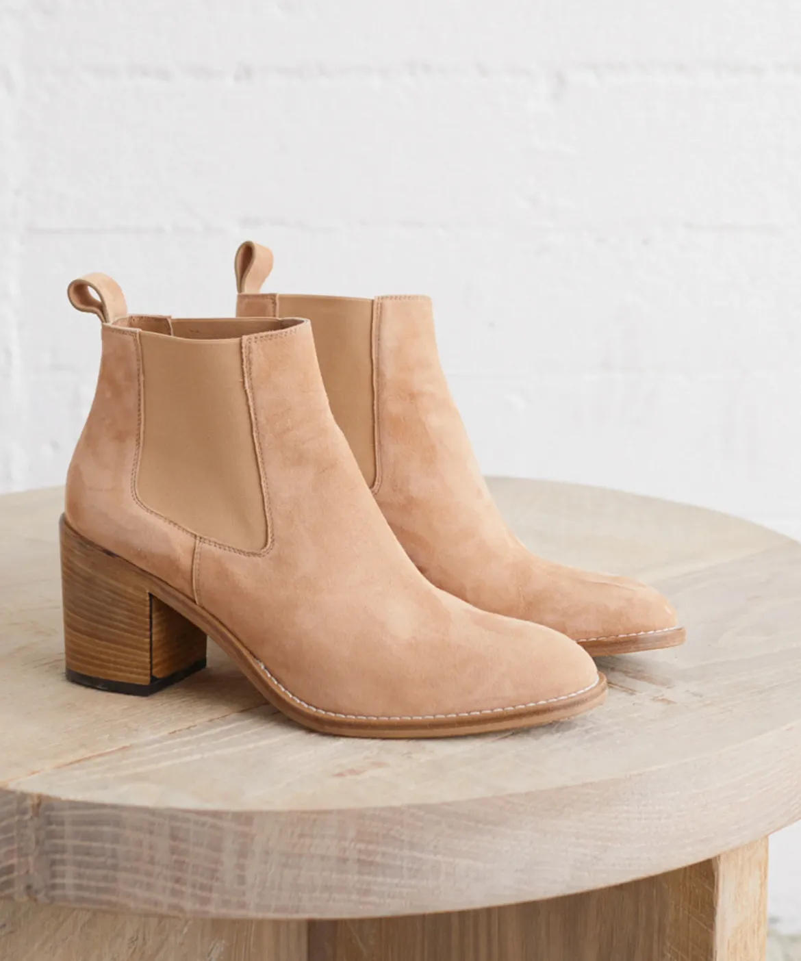 Jenni Kayne Suede Heeled Chelsea Boot Camel New